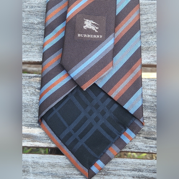 Burberry London Silk Striped Neck Tie - Picture 3 of 4